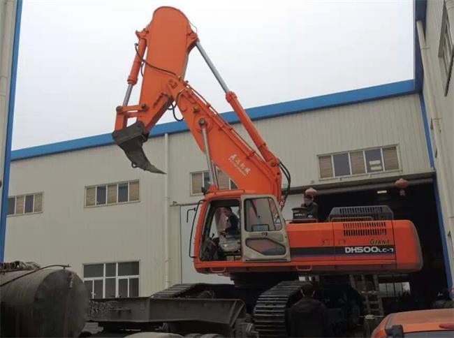 挖掘機(jī)巖石臂，挖掘機(jī)巖石臂廠家，挖掘機(jī)改裝巖石臂