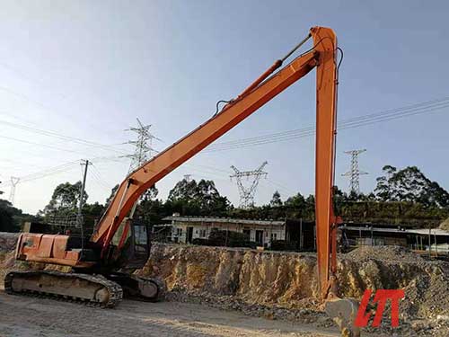 加長(zhǎng)臂挖掘機(jī)